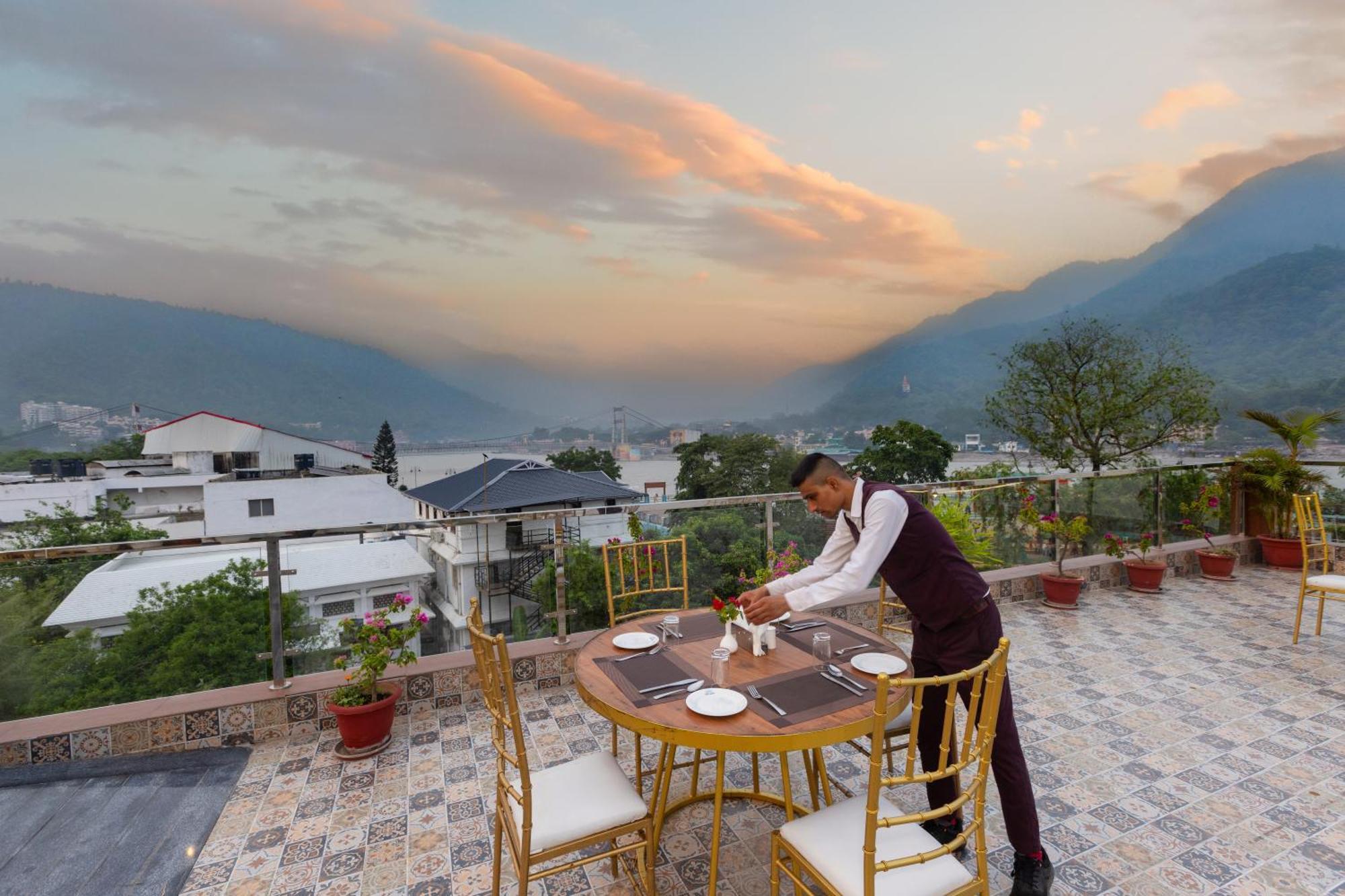 Hotel Indira Nikunj Rišikéš Exteriér fotografie